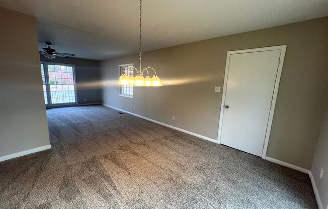 3 beds, 2 baths, $1,300