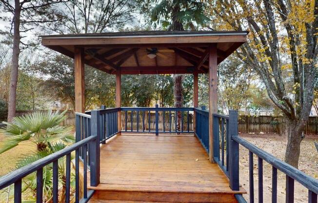 3 beds, 2 baths, 2,043 sqft, $1,700