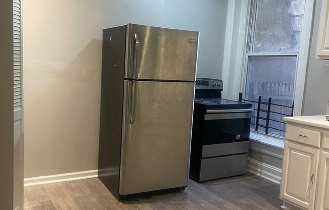 Lovely Charles Village 1bd/1ba w/ CAC & W/D in unit! Available 4/4