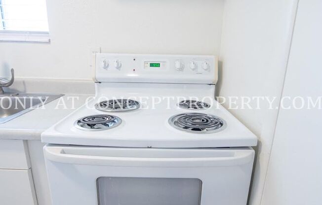 2 beds, 1 bath, 830 sqft, $1,199, Unit 26