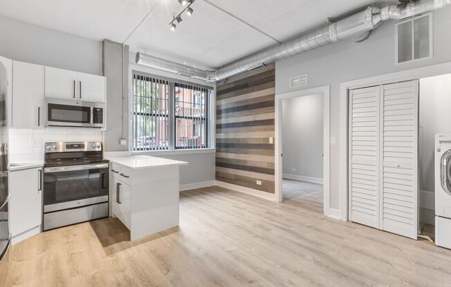 1 bed, 1 bath, 338 sqft, $1,700, Unit 108