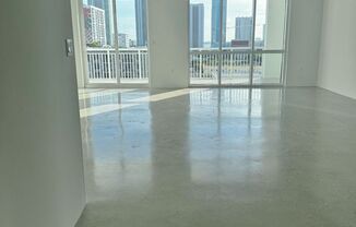 Studio, 1 bath, 962 sqft, $3,100, Unit Unit 904