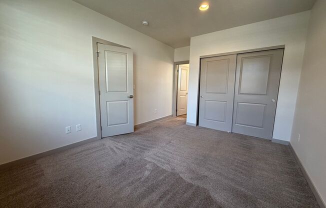 3 beds, 2 baths, 1,281 sqft, $2,495, Unit 75 NE Cessna Dr #1