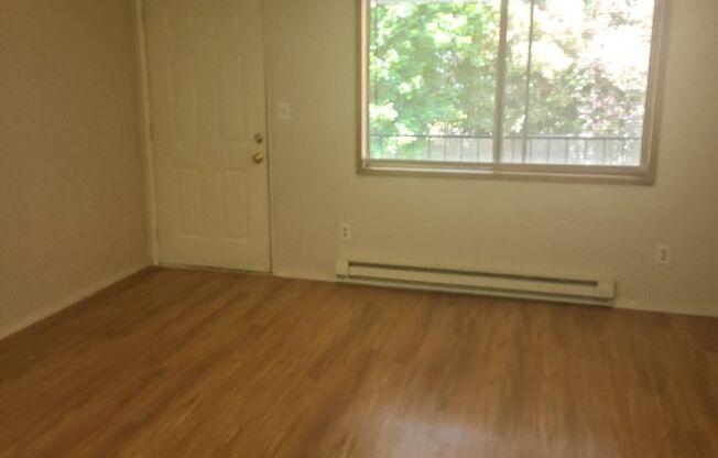 Maplecrest Apartments