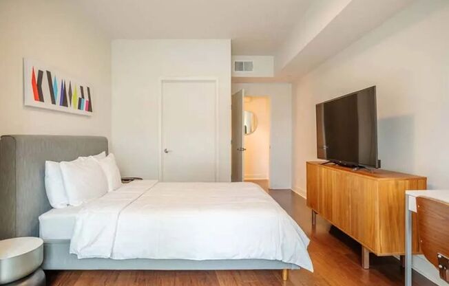 2 beds, 2 baths, 1,290 sqft, $5,995, Unit 206