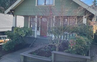 Updated Craftsman Home Near Greenlake!