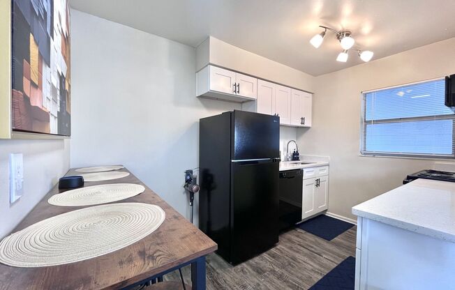 1 bed, 1 bath, 650 sqft, $1,549, Unit 14