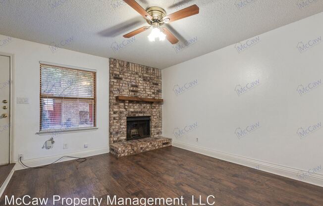 800 Bluebonnet Dr. Apt. B