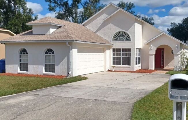 ✨North Lakeland Gem – Private Single-Family Home!