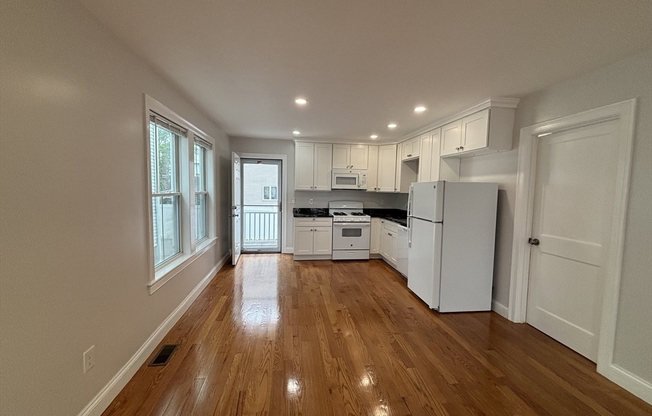 160 BOW ST