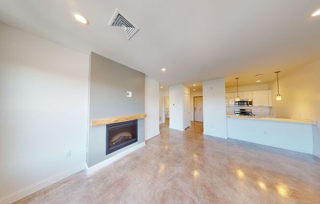 1 bed, 1 bath, 728 sqft, $2,500, Unit 70-403