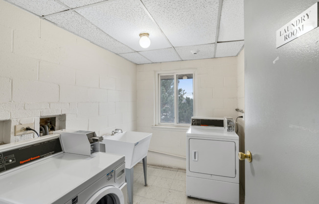 Laundry Room | Apartments For Rent in Mount Prospect Illinois | The Element