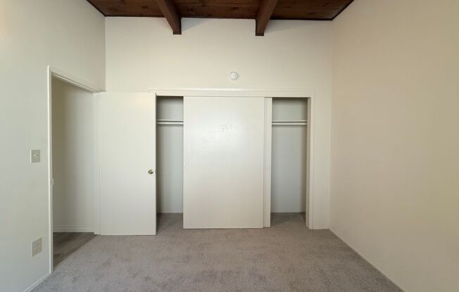 1 bed, 1 bath, 700 sqft, $2,155, Unit 87