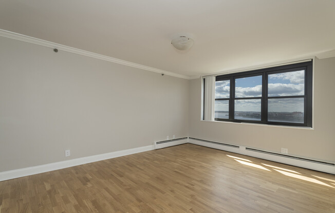 2 beds, 1 bath, 776 sqft, $3,875, Unit 16C