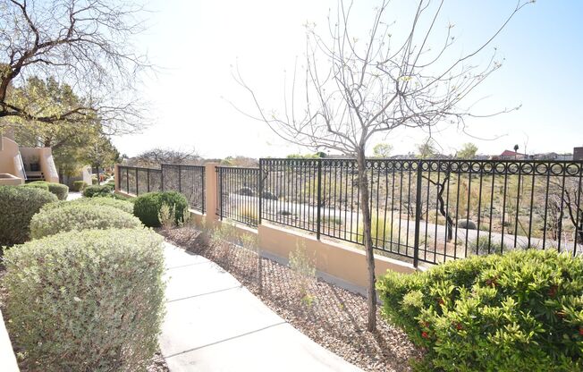 Beautiful 2 Bedroom, 2 Bath Condo in Summerlin