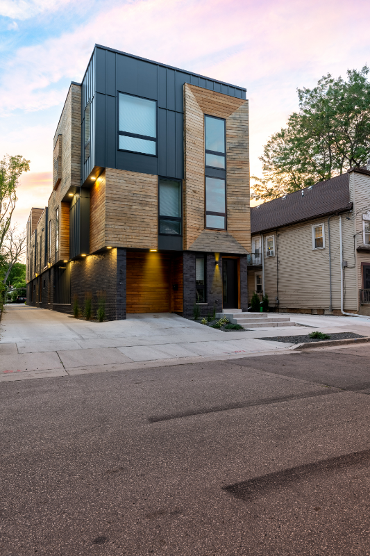 1817 N ARLINGTON PL