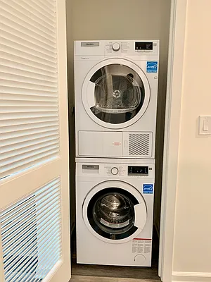 Studio, 1 bath, $6,650, Unit 23F