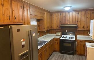 3 beds, 2 baths, $1,000