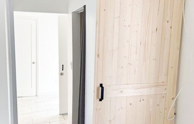 2815 - 2819 E 1st Street