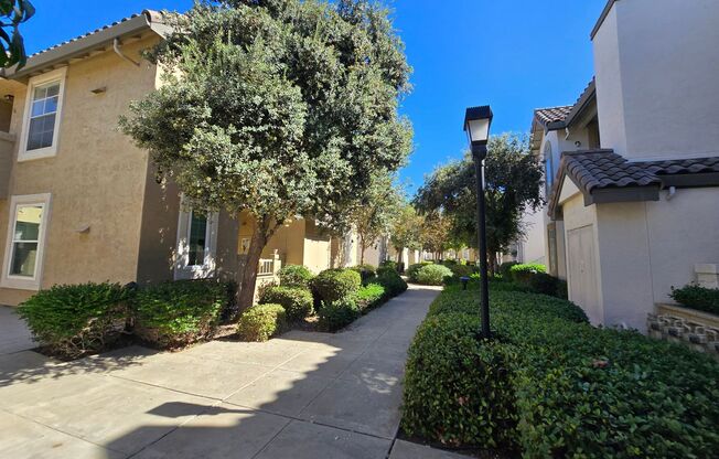 2 beds, 2 baths, $2,700, Unit # 8