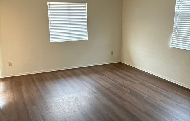 2 beds, 1 bath, $1,250