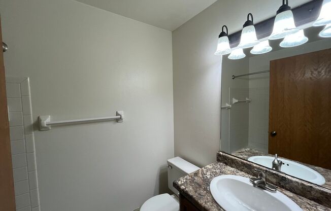 2 beds, 2 baths, 950 sqft, $1,825, Unit 7701CA