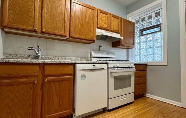 3801-10 N. Lincoln / 1844-48 W. Grace