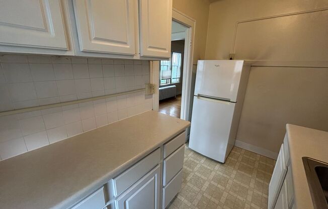 1 bed, 1 bath, $1,195, Unit 60