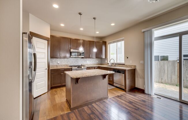Bothell 4 Bedroom, Northshore Schools!