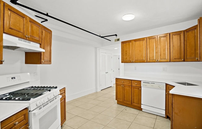 2 WALNUT ST