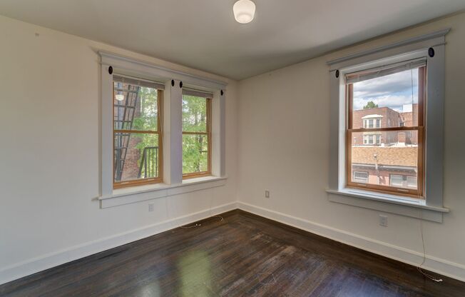 3 beds, 2 baths, 736 sqft, $2,695, Unit 36