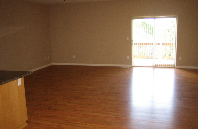 CARMELCREST895