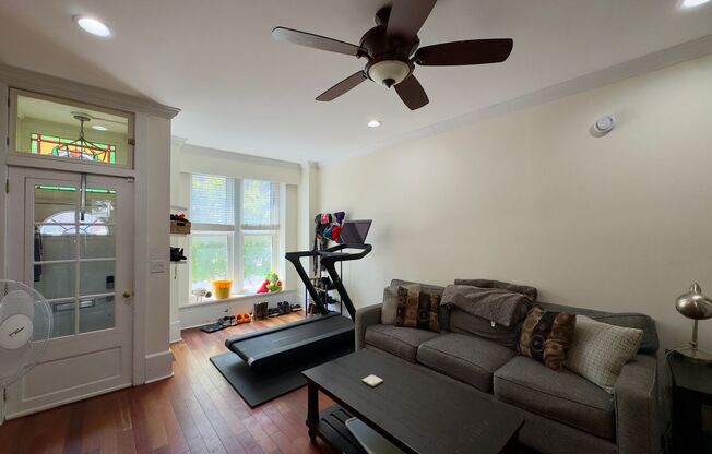 Charming 2Bed/2.5Bath in Carroll Camden