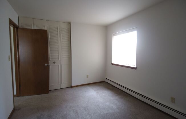 2 beds, 1 bath, 850 sqft, $1,400, Unit 204