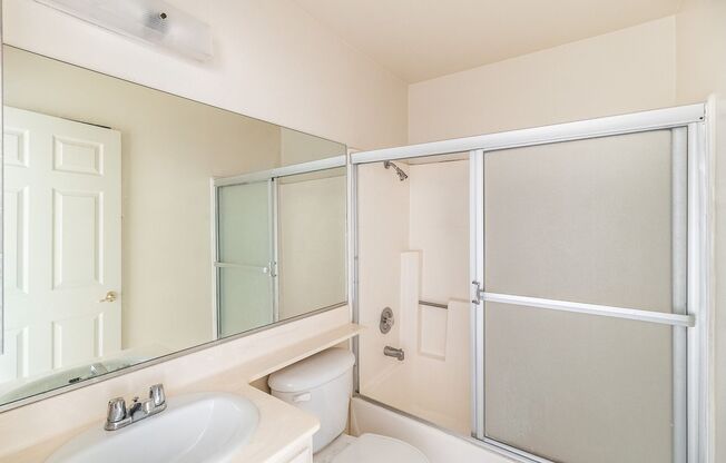 10737 La Grange Avenue