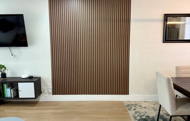 100 SW 7 ST