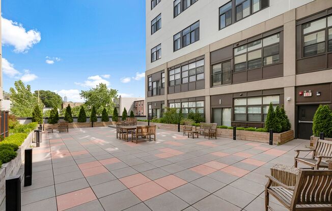 1 bed, 2 baths, 943 sqft, $3,025, Unit 4T