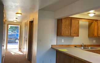 3 beds, 1.5 baths, 1,100 sqft, $1,325, Unit 125