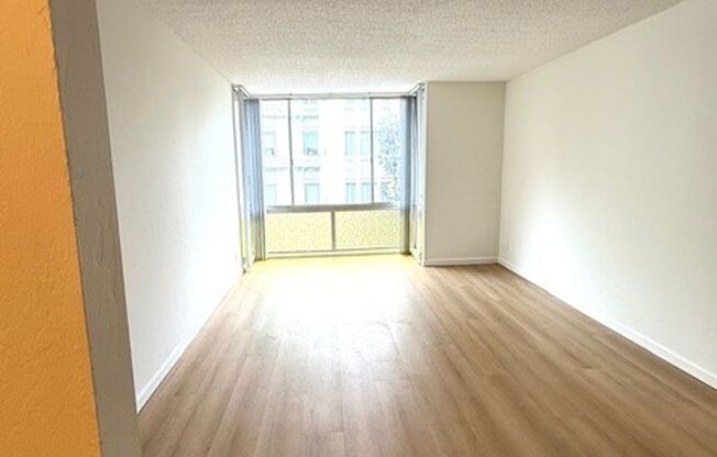Pine-Gough Apartments