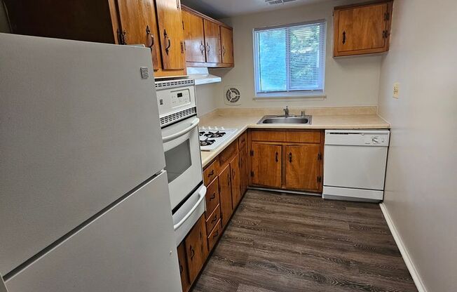 2 beds, 1 bath, 730 sqft, $1,140, Unit 4718-B