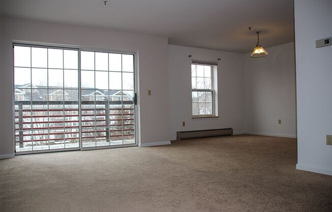 2 beds, 1 bath, 927 sqft, $1,950, Unit 535