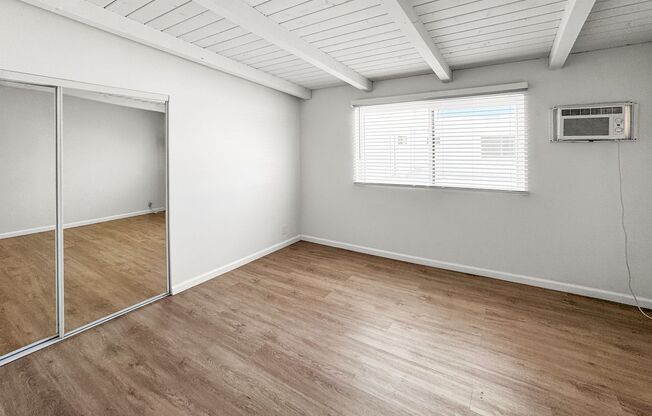 1 bed, 1 bath, 543 sqft, $2,280, Unit 8