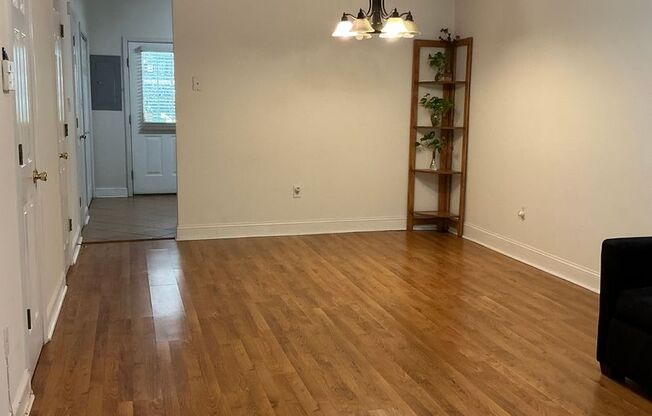 1 Bedroom/2 .5 Bath Condo located in River Station Condominiums!