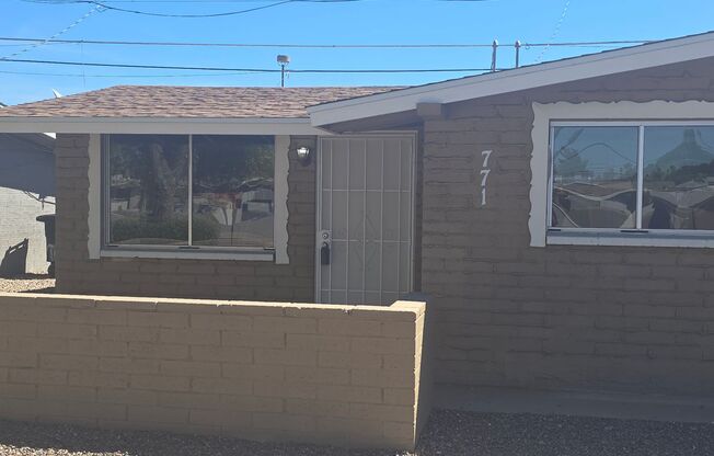 2b1bth condo