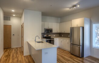 2 beds, 2 baths, 1,001 sqft, $1,825, Unit 308