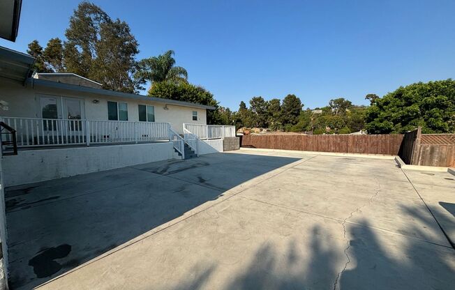 6 Bed/ 5 Bath on Campanile! Large back area! (Lease out, pending signatures. Check back in a few days!)