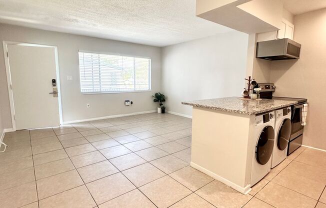 1 bed, 1 bath, 640 sqft, $1,599, Unit 32