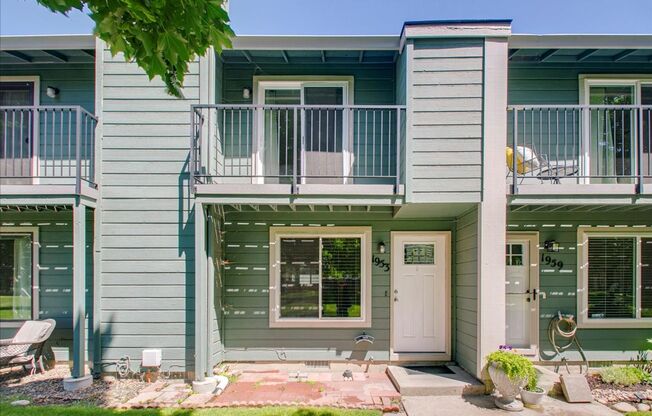 Bright & Stylish Townhome in the Heart of SE Boise