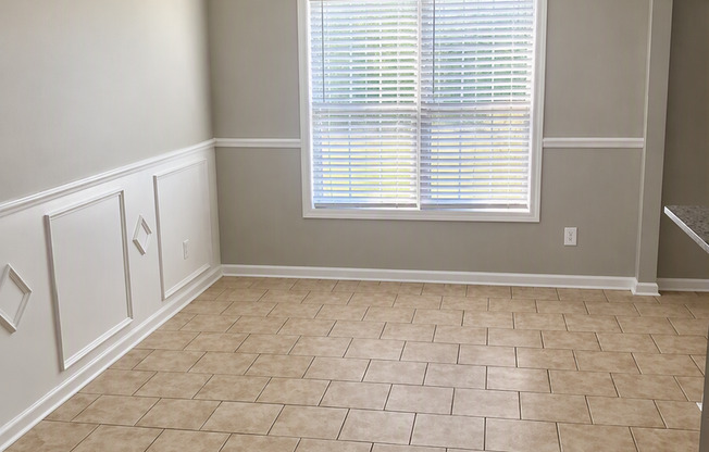 3 Bedroom End Unit Townhome!