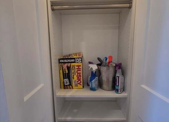 Studio, 1 bath, $1,550, Unit 15
